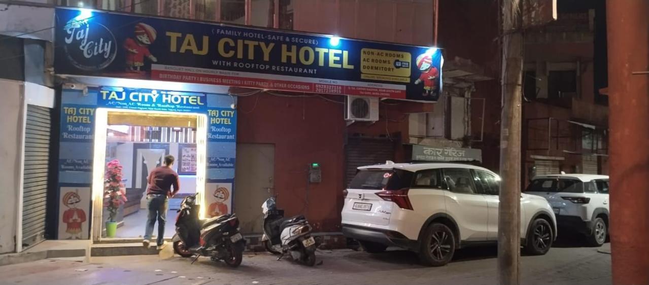 Taj City Hotel Agra  Exteriör bild